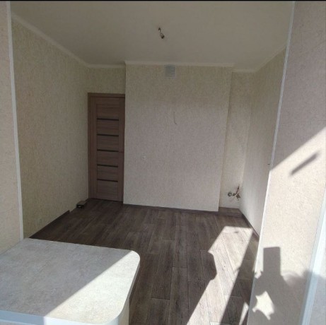 krupnogabaritnaia-41-m2-1-kom-kvartira-na-sirokom-voda-kruglosutocno-big-2