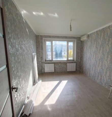 krupnogabaritnaia-41-m2-1-kom-kvartira-na-sirokom-voda-kruglosutocno-big-0