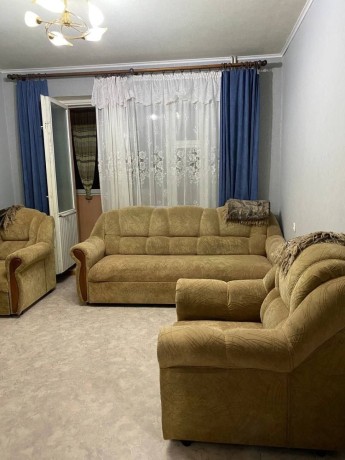 pervaia-sdaca-2-x-kom-kvartira-v-kirovskom-r-ne-ul-sutova-sirokii-big-1