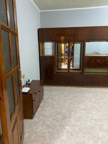 pervaia-sdaca-2-x-kom-kvartira-v-kirovskom-r-ne-ul-sutova-sirokii-big-0