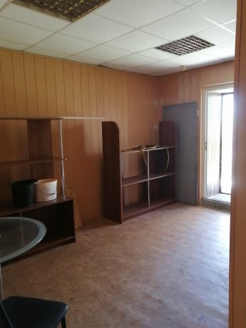 kommerceskoe-pomeshhenie-78-m2-v-kirovskom-r-ne-big-0