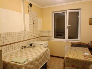 3-х ком. квартира в Пролетарском р-не. ул. Прожекторная