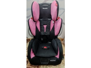 Детское автомобильное кресло