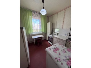 Продам 1-комн. квартиру г.Луганск, кв. Степной (р-н рынка и кольца Мирный)