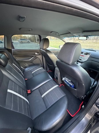ford-kuga-ford-kuga-2011g-big-0