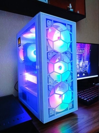 moshhnyi-igrovoi-kompiuter-big-4