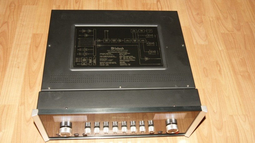 predusilitel-mcintosh-c-50-big-2